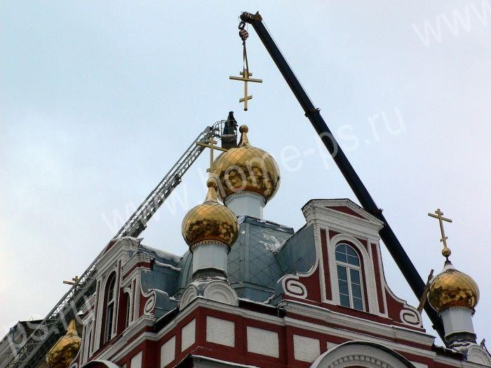 установка луковиц и крестов Киров Екатерининская церковь